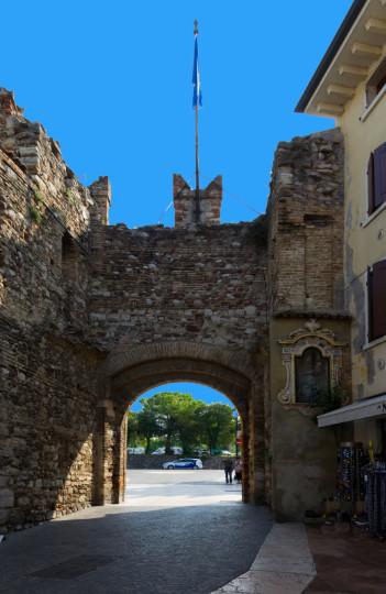 Lazise - Tor in der Stadtmauer